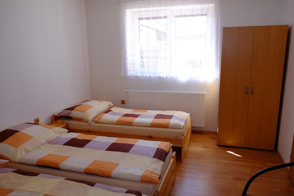 Ubytovani U Maminky Pension Lednice Buitenkant foto